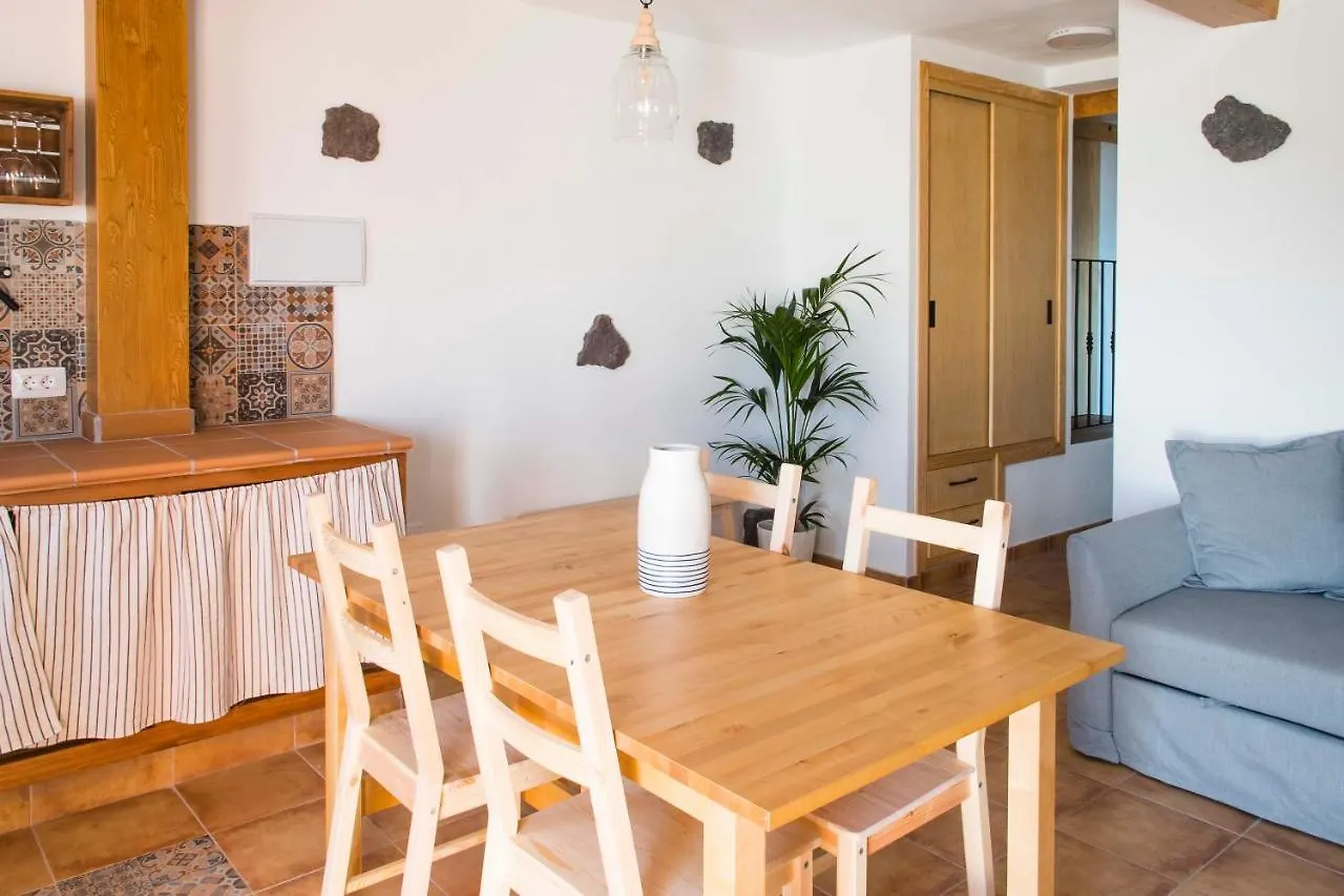 Casas En Finca Ecologica La Espiral, Naturaleza, Calma Y Vistas Al Mar, Icod el Alto Holiday home
